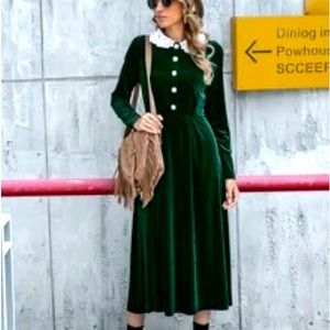 Green Velvet Vintage Dress With Pearl Buttons